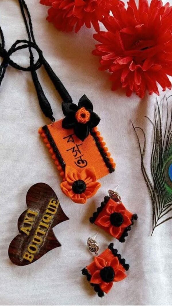Febric necklace