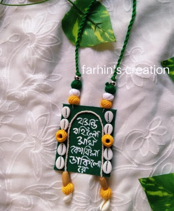 Febric necklace